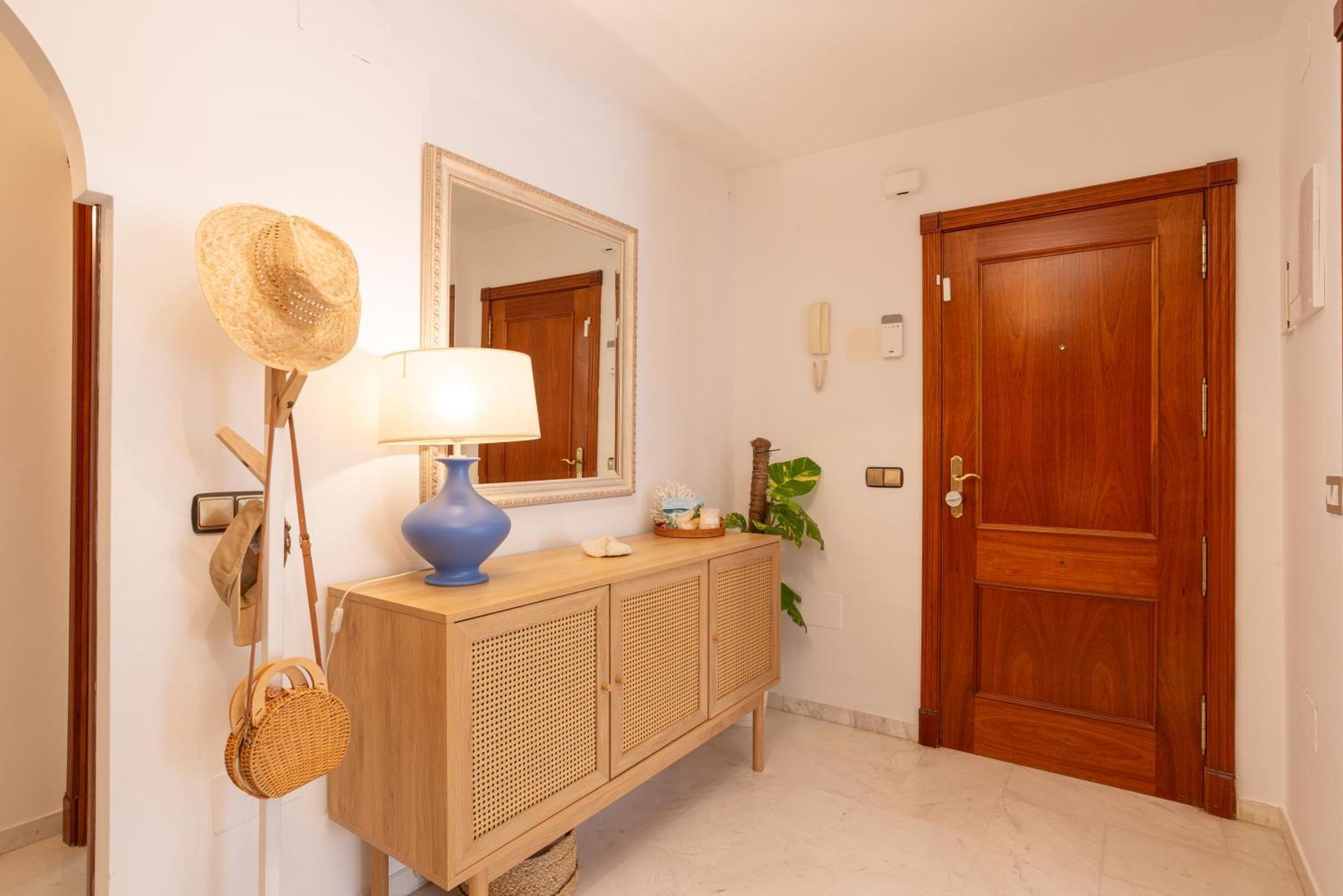 Villa Valentina - Renovated On Los Alamos Beach Torremolinos Dış mekan fotoğraf
