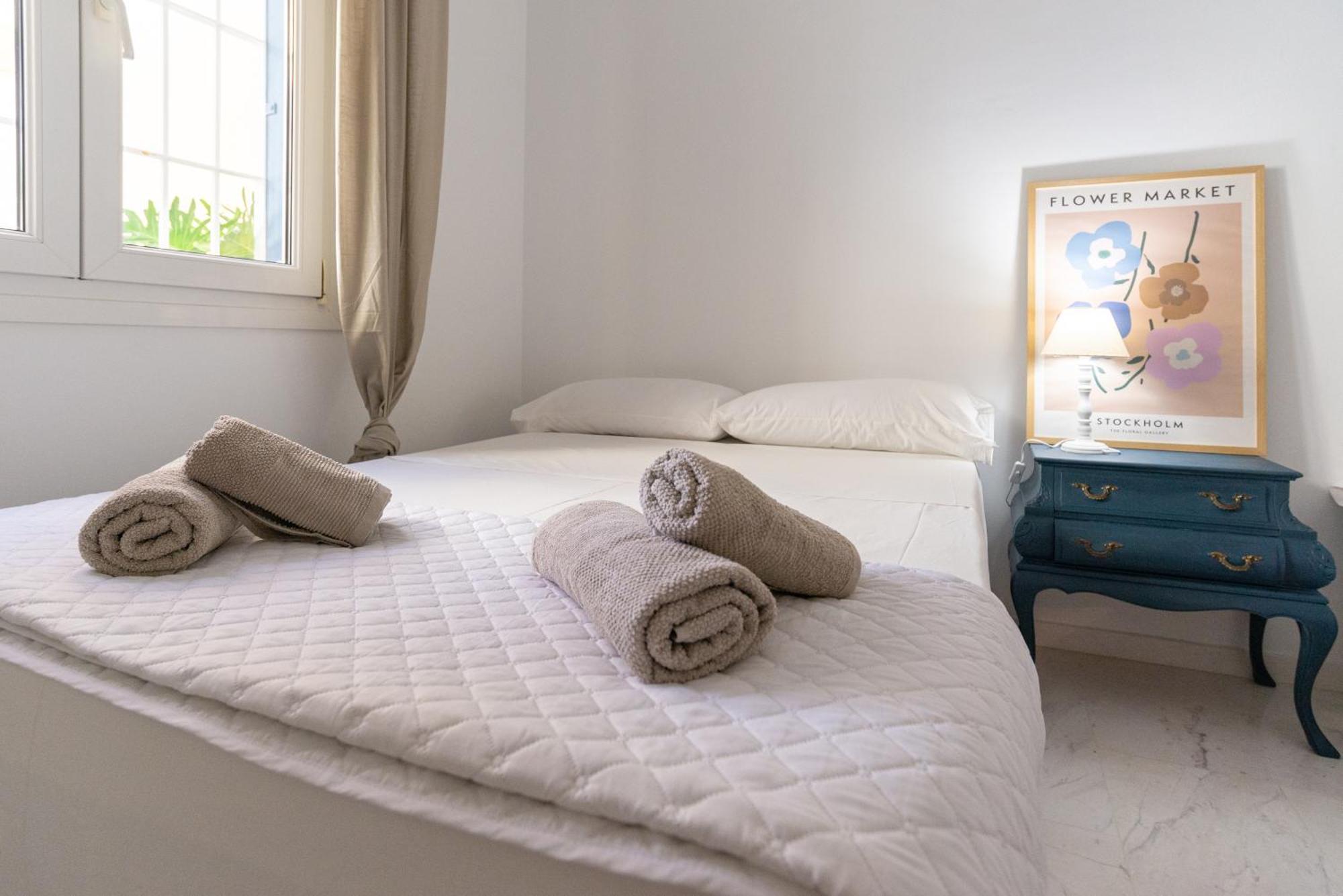 Villa Valentina - Renovated On Los Alamos Beach Torremolinos Dış mekan fotoğraf