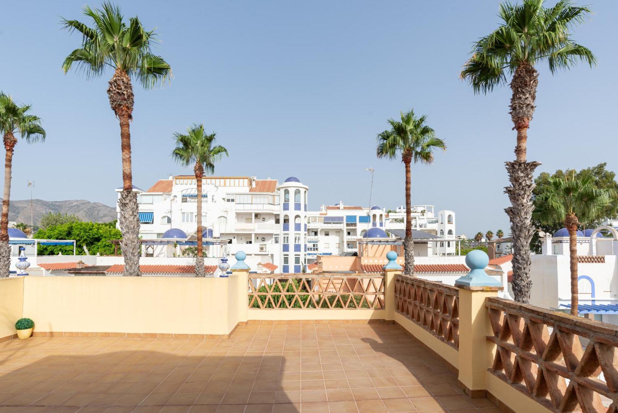Villa Valentina - Renovated On Los Alamos Beach Torremolinos Dış mekan fotoğraf