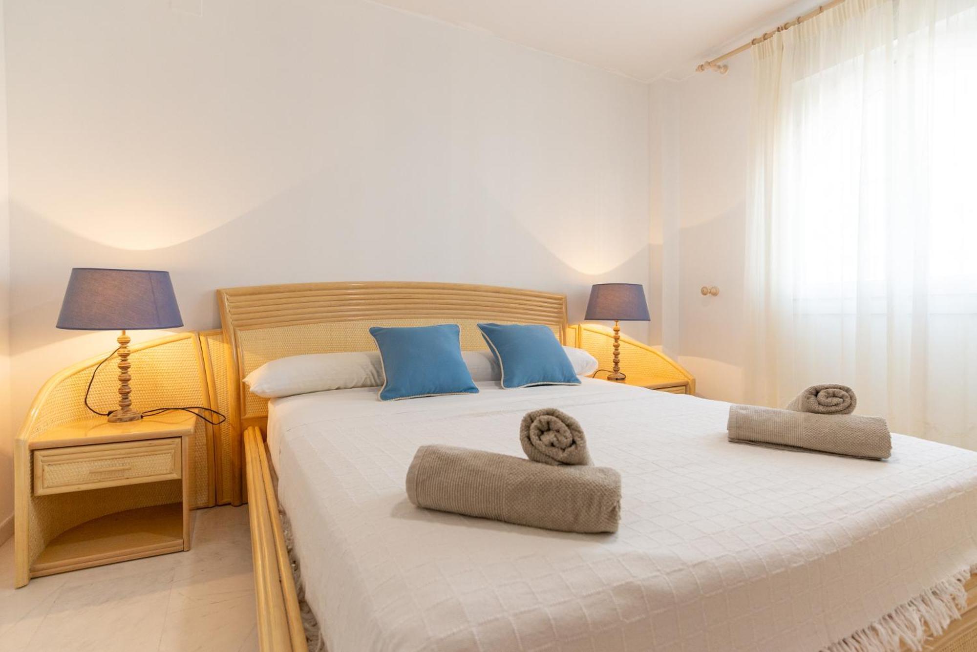 Villa Valentina - Renovated On Los Alamos Beach Torremolinos Dış mekan fotoğraf